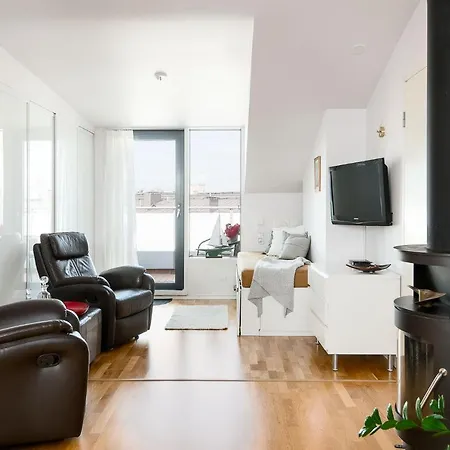2ndhomes Luxury 2br City Penthouse With Sauna And Balconies